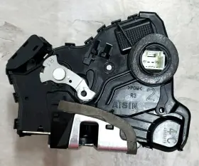 Toyota 69030-02130 2002 To 06 Genuine Camry Door Lock Actuator Right Front W Keylock On