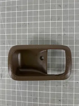 Toyota 69277-60010 91-97 Land Cruiser Door Handle Bezel Right Rh Trim Tan Fj80 Lexus Lx450 Oem Toyota 69277-60010 91-97 Land Cruiser Door Handle Bezel Right Rh Trim Tan Fj80 Lexus Lx450 Oem