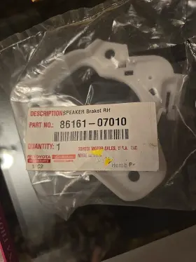 Toyota 8616107010 Avalon Right Hand Rear Door Speaker Bracket 86161-07010
