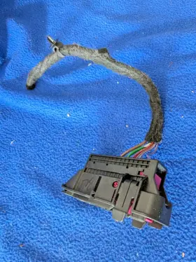Volkswagen 1k0937722d 2011-2018 Rear Left Door Cayenne 958 Wiring Harness Connector Pigtail Volkswagen 1k0937722d 2011-2018 Rear Left Door Cayenne 958 Wiring Harness Connector Pigtail