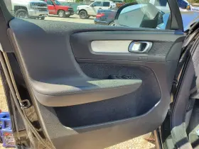 Volvo 204.vo1e19 2019 Xc40 Oem Front Left Door Trim Panel Black Volvo 204.vo1e19 2019 Xc40 Oem Front Left Door Trim Panel Black